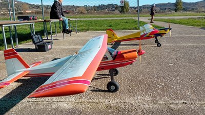 Taxi 2400b
