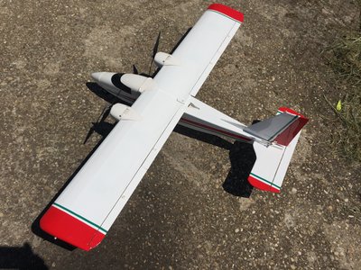 Partenavia P-68 (Graupner)
